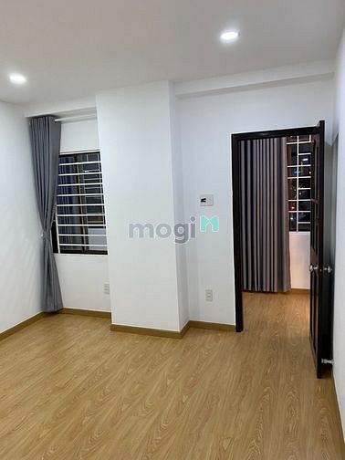 Hình ảnh Cần bán gấp CHCC H1 Hoàng Diệu, DT: 77m2, 2PN, 1WC, 2 ban công
