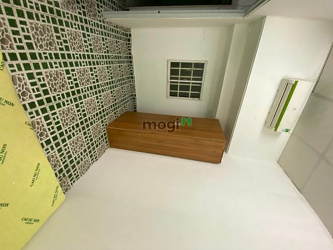 Hình ảnh Cho thuê chdv 2PN có ban công ngay emart phan văn trị.