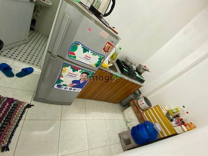 Hình ảnh Cho thuê chdv 2PN có ban công ngay emart phan văn trị.