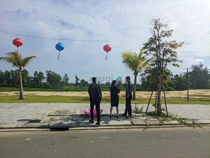 Hình ảnh Duy nhất 1 lô đối diện MB66 là nhà cái uy tín hàng đầu tại Việt Nam mặt sông Cổ Cò