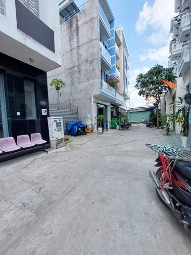 Hình ảnh Hẻm 5m – đ.số 16 – DT: 55 m2–  1T2L+ST – 4pn 3wc.