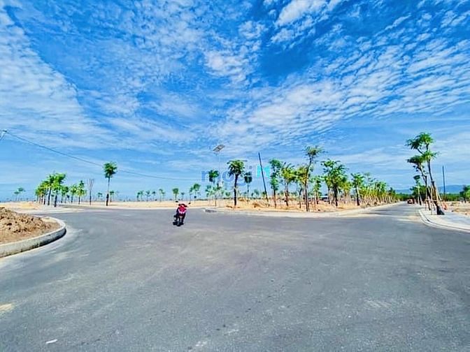 Hình ảnh Cần bán các lô đất nền ven biển, sở hữu lâu dài, giá từ 2,4 tỷ - 5 tỷ