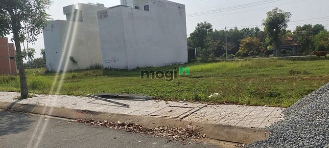Hình ảnh Bán lô đất 105m2 MT Đoàn Nguyễn Tuấn - Hưng Long BC 1,6 tỉ