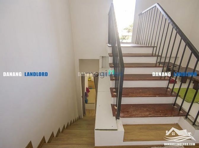 Hình ảnh Nhà 5PN gần biển Phạm Văn Đồng - B239