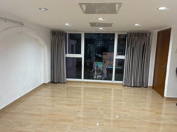 Hình ảnh Mb6623 nạp rút nhanh chóng Mới Toanh Sát Quận 1, Full Nội Thất, Có Cửa Sổ Siêu To