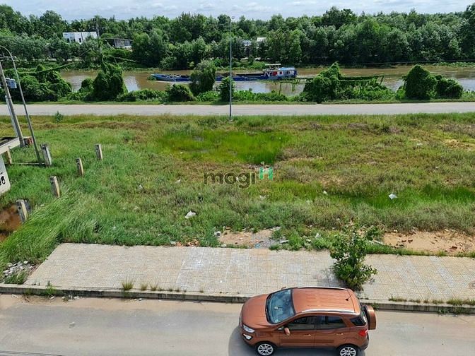 Hình ảnh Cần bán gấp đất 4 mặt tiền View sông