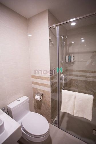 Hình ảnh Cho thuê căn 2PN SaiGon Royal Quận 4 view sông cực đẹp giá 22.2 tr