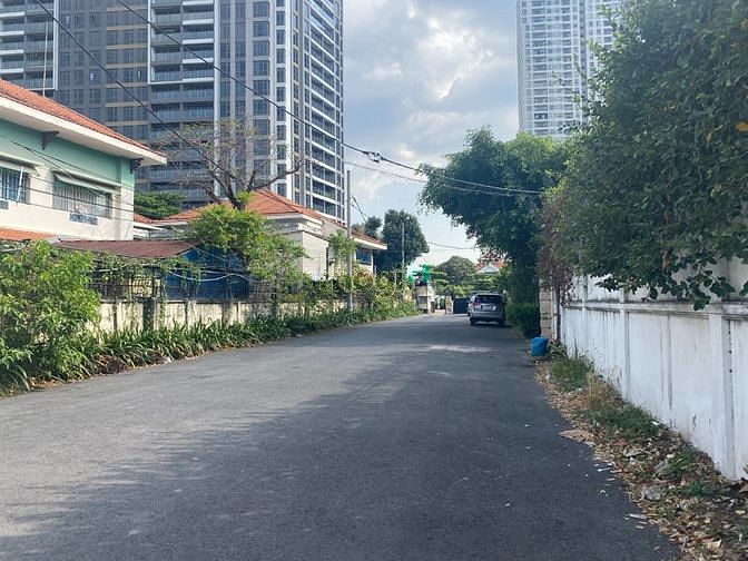 Hình ảnh Bán đất đường Nguyễn Ư Dĩ, p Thảo Điền Quận 2. DT 3091m2, hàng hiếm