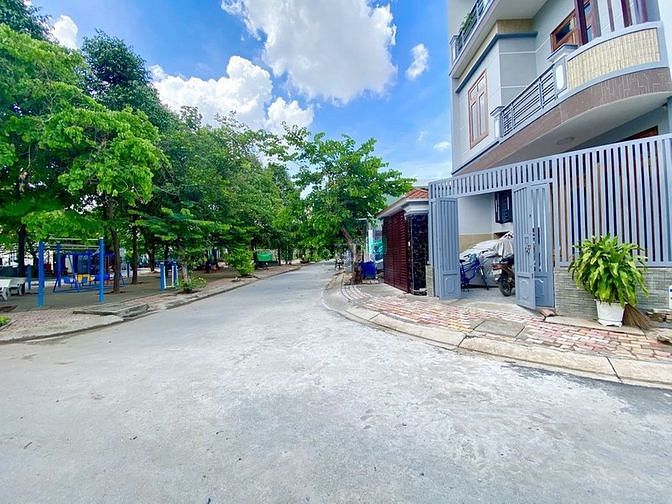 Hình ảnh Bán đất KDC Vĩnh Phú 1, nền biệt thự view sông, MT nhựa 10m, SHR, CC