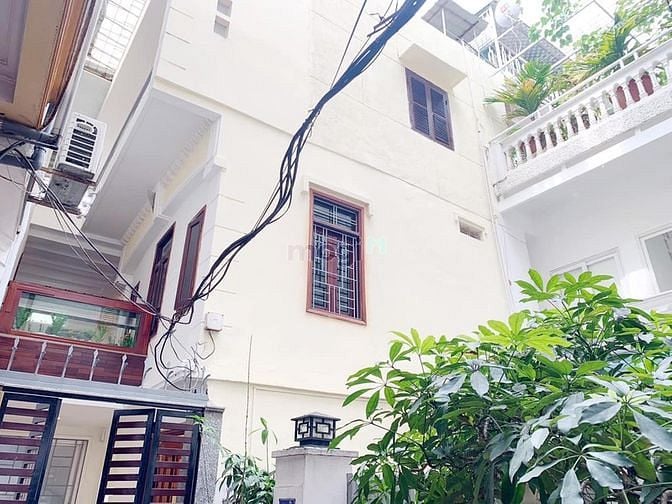 Hình ảnh Nhà 3 mặt thoáng phong cách biệt thự - gần phố - tây sơn, đống đa -