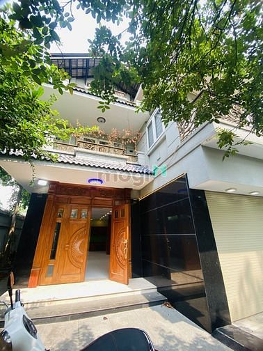 Hình ảnh Biệt Thự Sân Rộng - Khu Thảo Điền - Đủ Nội Thất