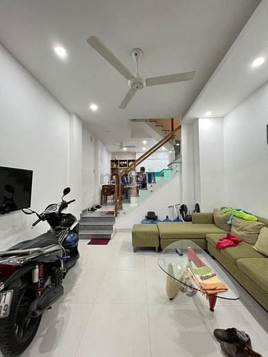 Hình ảnh Cần bán gấp nhà 60m2 SHR hẻm 543, P.12, Q.3