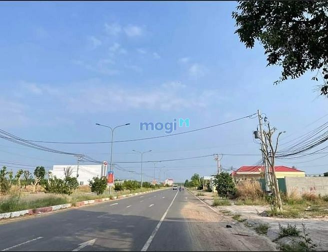 Hình ảnh Cần bán gấp miếng đất diện tích 6x40m, SHR gần TTHC huyện Chơn Thành
