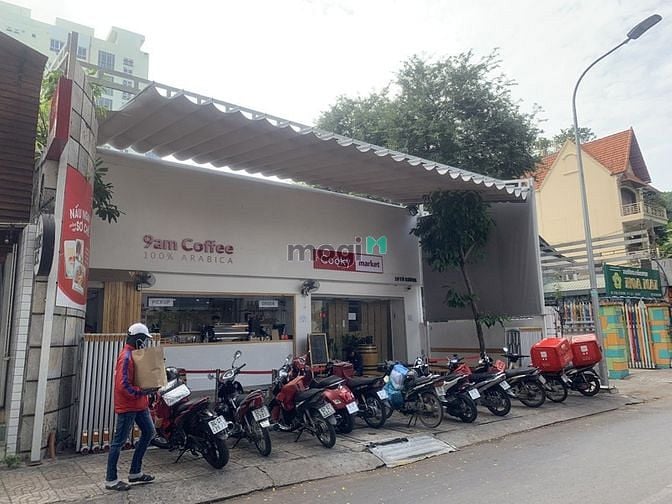 Hình ảnh Cho thuê căn góc 2MT đường Tú Xương, Q3