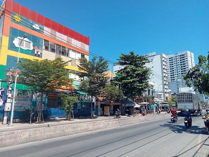Hình ảnh Nhà mới cho thuê đường Huỳnh Tấn Phát, Q7