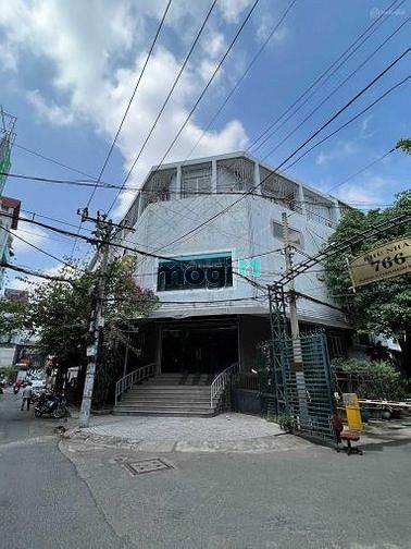 Hình ảnh Cho thuê nhà mặt tiền 766/1 Sư Vạn Hạnh, Q10