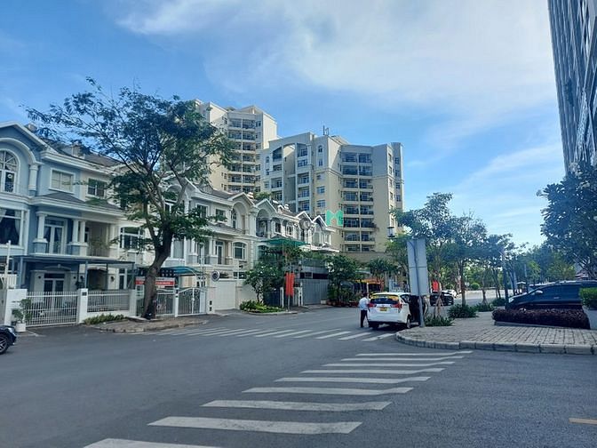 Hình ảnh Cần cho thuê nhà Mỹ Văn 1, đường 16 đối diện Midtown PMH, quận 7,