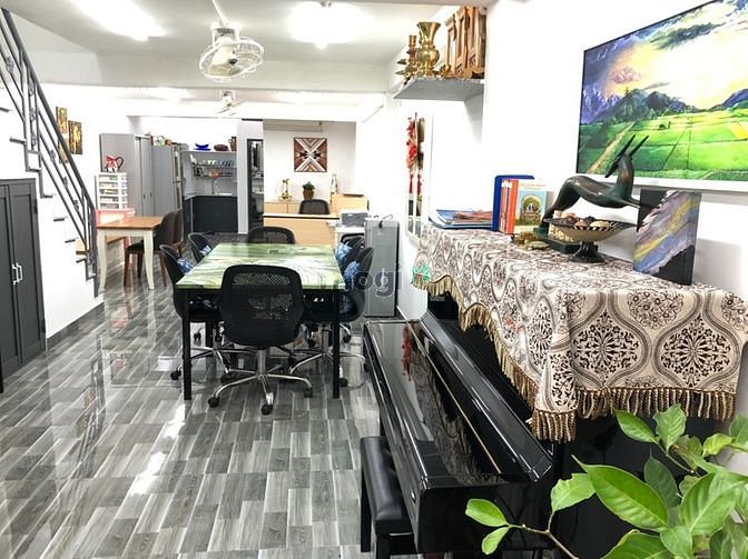 Hình ảnh mặt tiền đường Nguyễn Xí đoạn 2 chiều