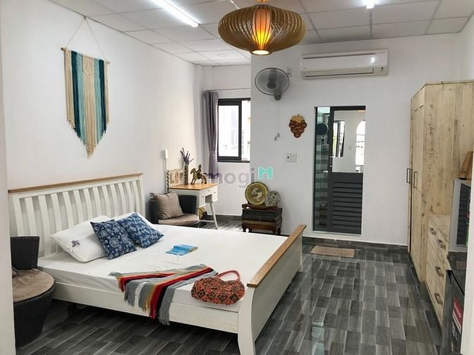 Hình ảnh mặt tiền đường Nguyễn Xí đoạn 2 chiều