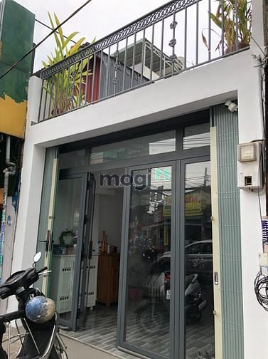 Hình ảnh mặt tiền đường Nguyễn Xí đoạn 2 chiều