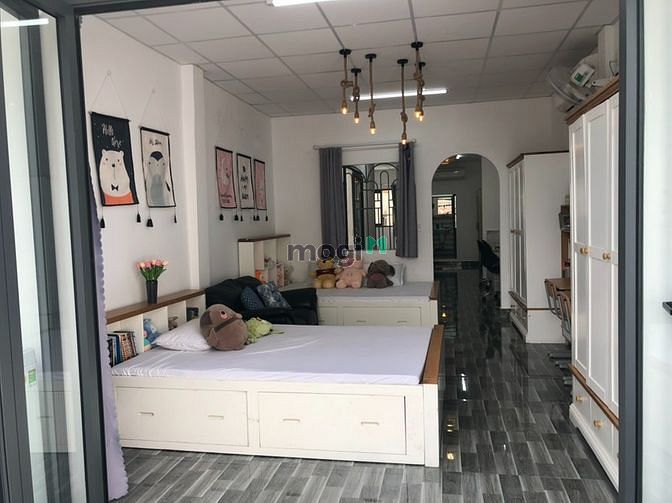 Hình ảnh mặt tiền đường Nguyễn Xí đoạn 2 chiều