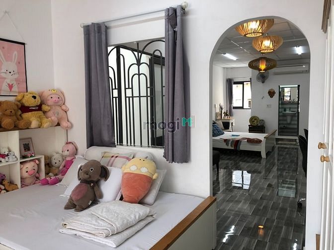 Hình ảnh mặt tiền đường Nguyễn Xí đoạn 2 chiều