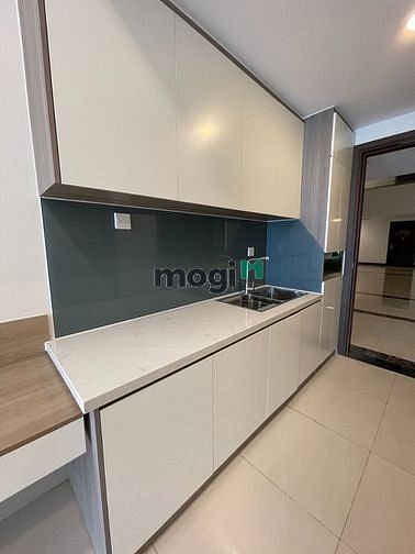 Hình ảnh Cho thuê OT 38 m2 RiverGate Quận 4 nội thất văn phòng giá 12 triệu
