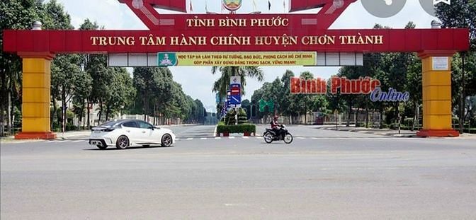 Hình ảnh Cần bán lô đất vị trí đẹp có 102 đối diện dãy nhà phố  giá 9tr/m