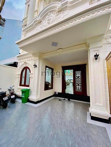 Hình ảnh PH, Quận 8 - Biệt Thự 350m2 - 30 tỷ - Đối Diện Công Viên