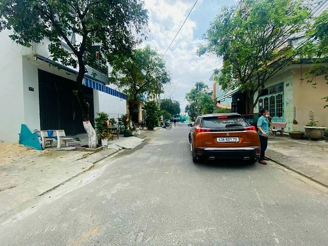 Hình ảnh bán lô đất mặt tiền hòa minh 4 vi tri cực đêp