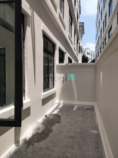 Hình ảnh Cho thuê nhà phố Vinhomes 126m2 đã hoàn thiện cơ bản, 50tr