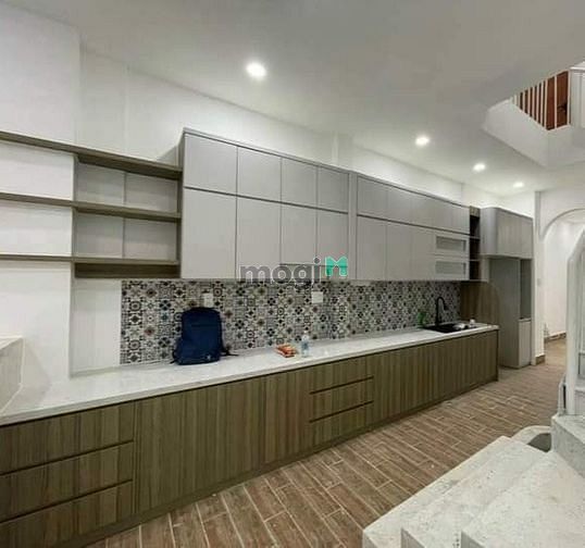 Hình ảnh Bán Nhà Khuôn Việt Hẻm Oto thông.