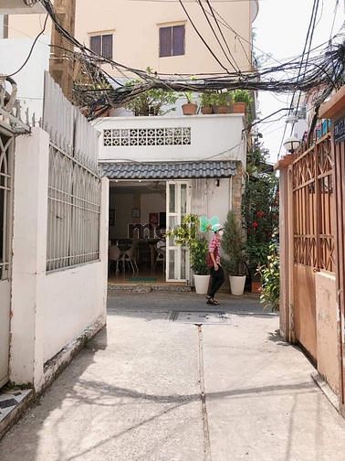 Hình ảnh Quận 1 - Cách MT Nguyễn Cảnh Chân 20m