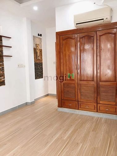 Hình ảnh Quận 1 - Cách MT Nguyễn Cảnh Chân 20m