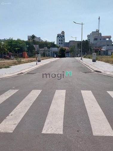 Hình ảnh Nền đất 90m2 đường Nguyễn Cửu Vân, Q. Bình Thạnh, Giá 3.5 tỷ, SHR