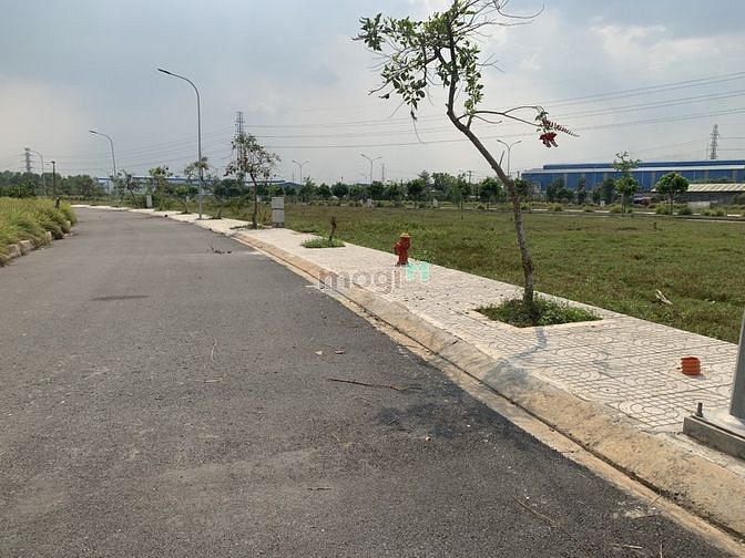 Hình ảnh Bán đất nền ngay trung tâm Huyện Đức Hòa Tỉnh Long An