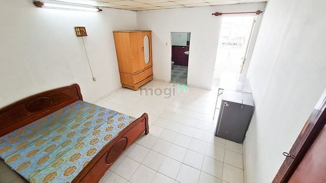 Hình ảnh Cho thuê phòng rộng 25m2, có ban công, sạch sẽ