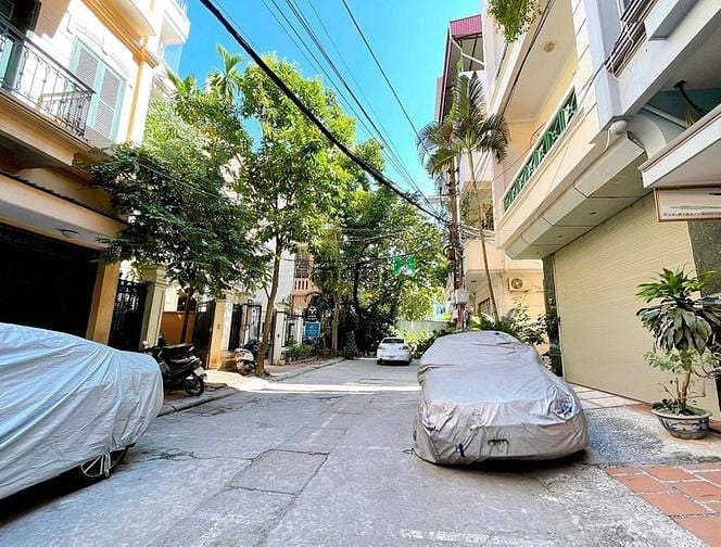 Hình ảnh Phân lô Duy Tân, Cầu Giấy gần bãi đỗ xe. 60m2 6T Thang máy, Gara ô tô