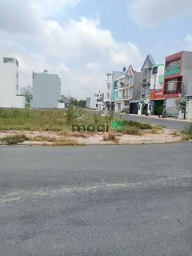 Hình ảnh Nền góc 2MT đường Hoàng Phan Thái ngay sau chợ Bình Chánh. SHR đất ODT