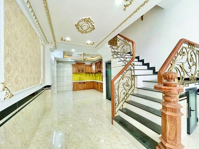 Hình ảnh Bán nhà hẻm xe tải phạm văn đồng ,bình thạnh 110m2
