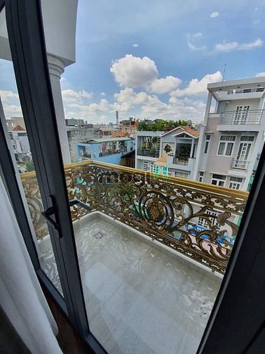 Hình ảnh CHDV full nội thất bằng gỗ cao cấp Quận 7 - Có ban công siêu thoáng