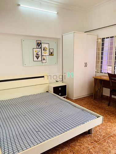 Hình ảnh Cho thuê CHDV Giaỉ Phóng Tân Bình có ban công chỉ 4,6tr