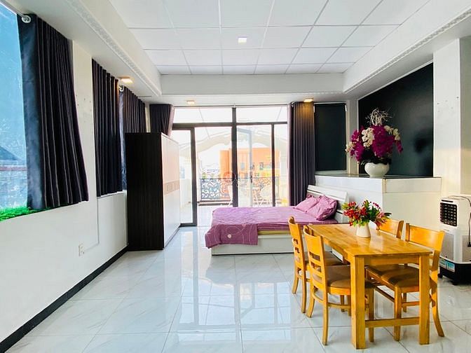 Hình ảnh Penthouse 40m2 full nội thất ban công to chà bá
