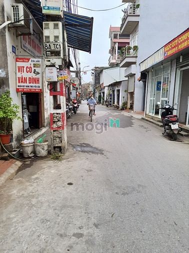 Hình ảnh Mảnh đất đẹp mặt đường Thượng Cát, cần bán gấp.