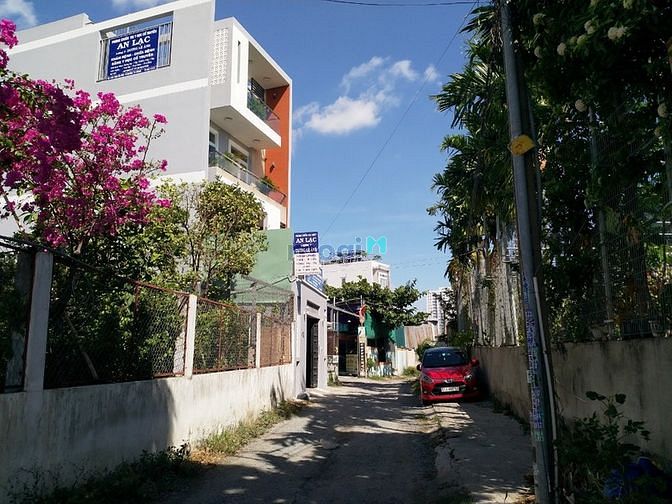 Hình ảnh Cho thuê 500m đất trống đường xetải Phạm Văn Đồng vào 50m giá 20 triệu