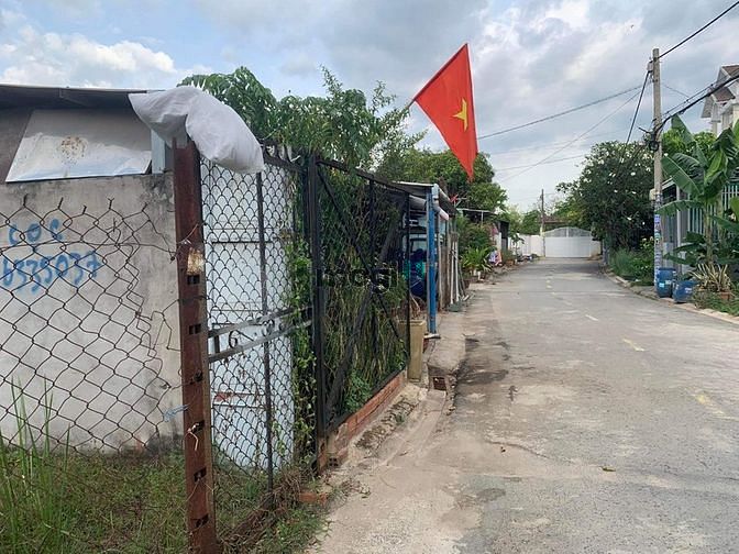 Hình ảnh Bán gấp mảnh đất 1 sẹc bình chánh đường nhựa trước đất