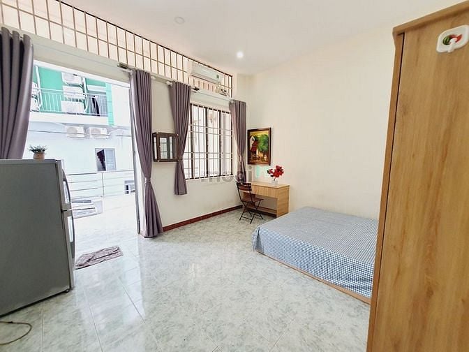 Hình ảnh THUÊ PHÒNG COZRUM - Mb6623 nạp rút nhanh chóng có ban công cửa sổ, ánh sáng ngập phòng