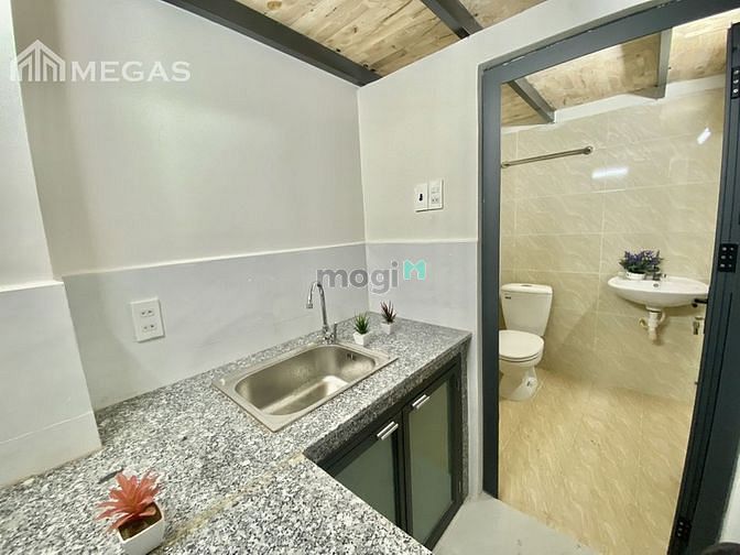 Hình ảnh Phòng ban công riêng 40m2 ưu đãi tháng 4