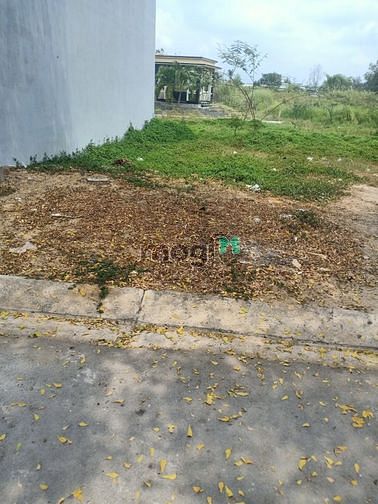 Hình ảnh Bán gấp đất gần QL 1A chỉ 1,1 tỷ, SHR công chứng ngay.
