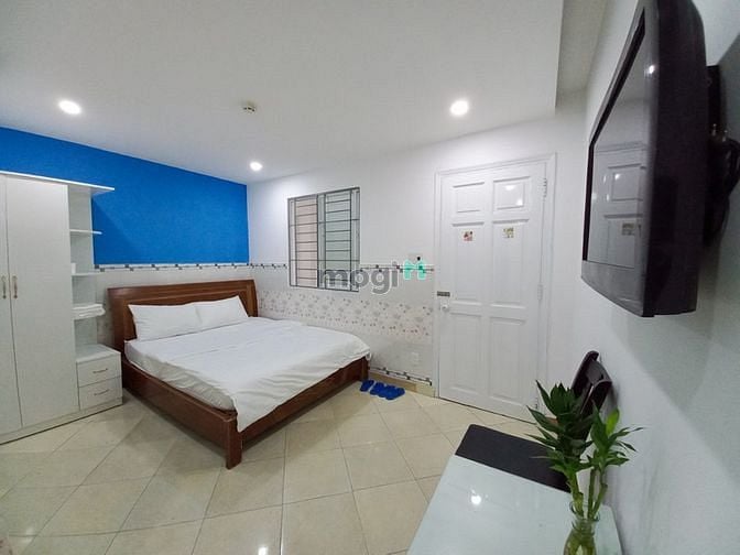 Hình ảnh THUÊ PHÒNG COZRUM - Mb6623 nạp rút nhanh chóng có ban công cửa sổ, ánh sáng ngập phòng